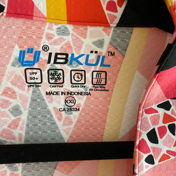 Ladies IBKUL short sleeve golf shirt. Multi coloured like new condition - Picture 2 of 2